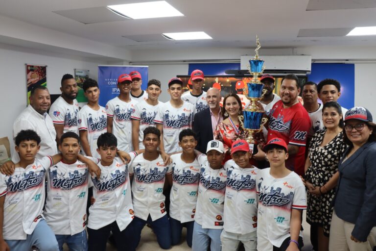 IPACOOP impulsando el cooperativismo juvenil como patrocinador del Béisbol
