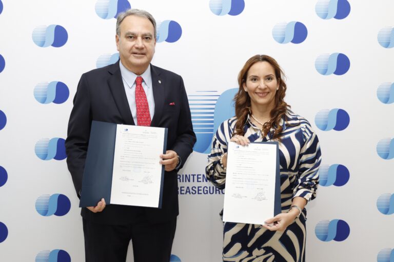 IPACOOP y Superintendencia de Seguros y Reaseguros suman esfuerzos para sedimentar un sistema financiero transparente