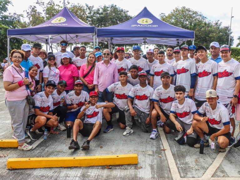 Familia IPACOOP se une a la Caminatón “Pasos de Esperanza”