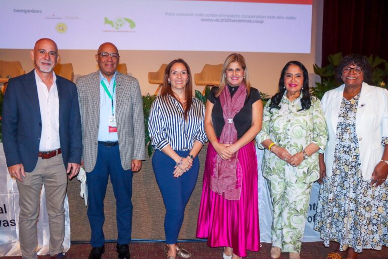 Cooperativistas plantean estrategias para la corresponsabilidad social y capacitación de cuidadores de adultos mayores