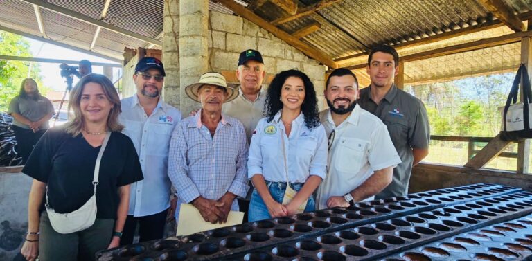 Gobierno impulsa la conformación de la Cooperativa de Paneleros de Chiriquí