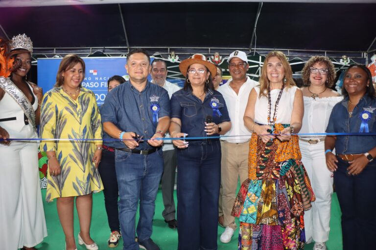 PROMOVIENDO EL SISTEMA COOPERATIVO EN LA FERIA DE COLÓN
